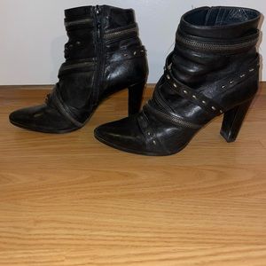 Stuart Wieztman boots